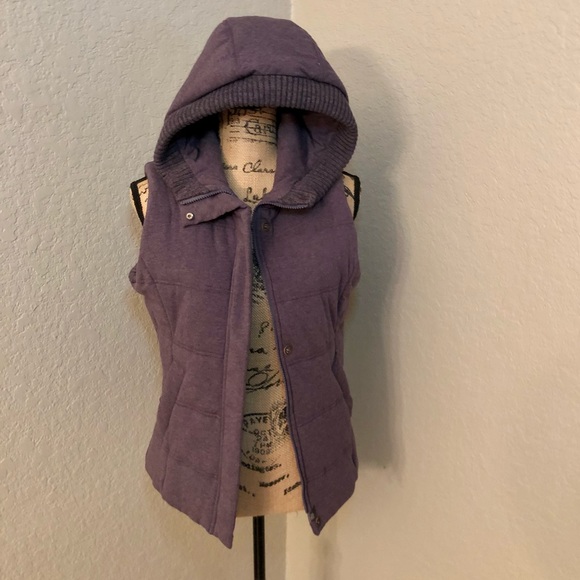 The North Face Women's Medium Vest - Picture 6 of 10